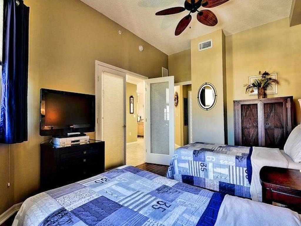 Luxury 5 Star Condominium Water Front 3 Beds 2 Bath Pool Hot-Tub Beach And City Views Clearwater Beach Exterior photo
