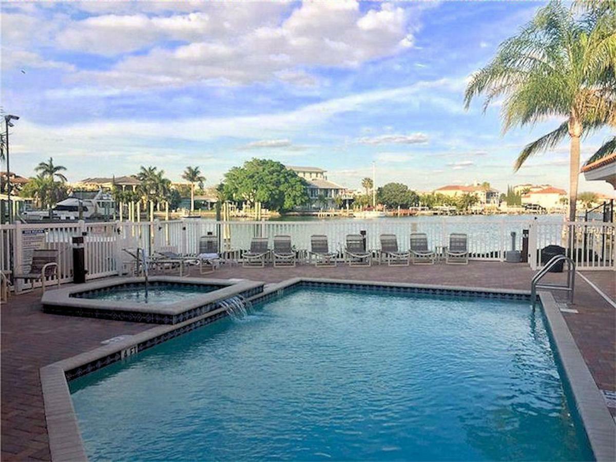 Luxury 5 Star Condominium Water Front 3 Beds 2 Bath Pool Hot-Tub Beach And City Views Clearwater Beach Exterior photo