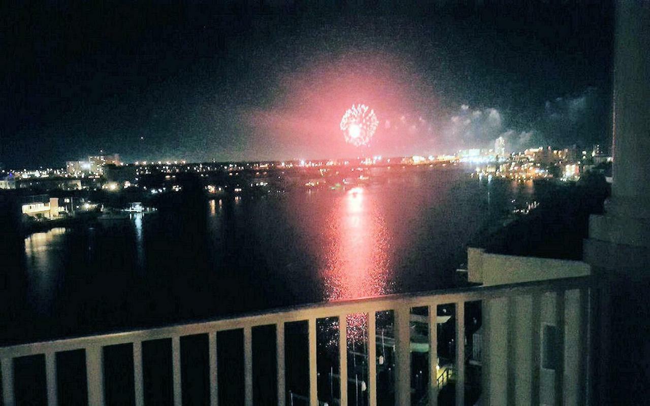 Luxury 5 Star Condominium Water Front 3 Beds 2 Bath Pool Hot-Tub Beach And City Views Clearwater Beach Exterior photo